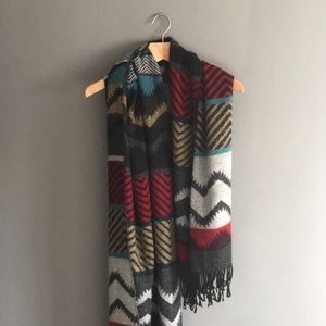 UO Men’s Navajo Scarf